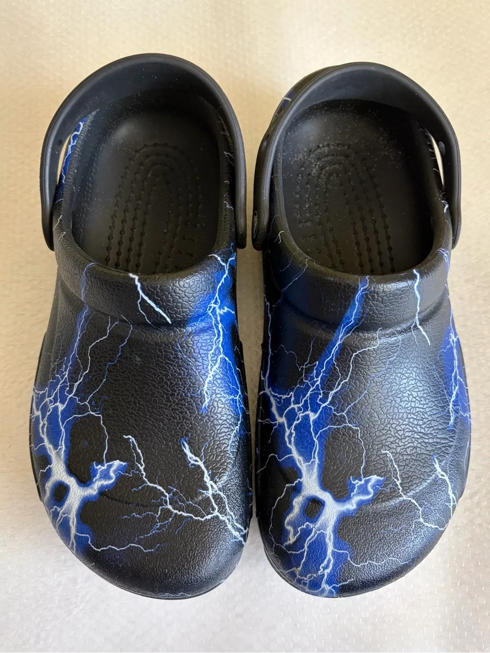 CROCS Black Clogs with Blue Lightning Print‎ M6 - W8